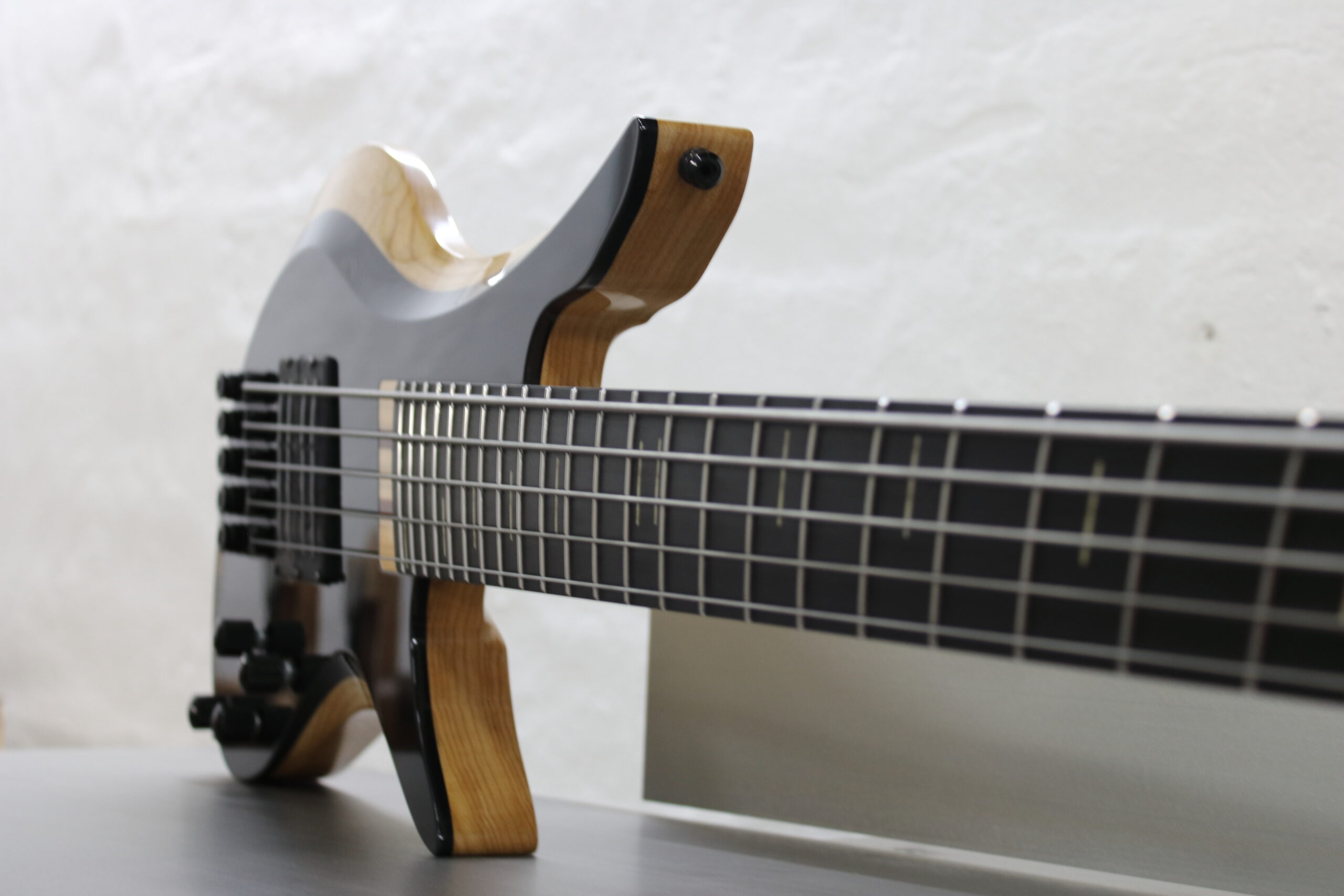constance 5 string headless bass from fretboard