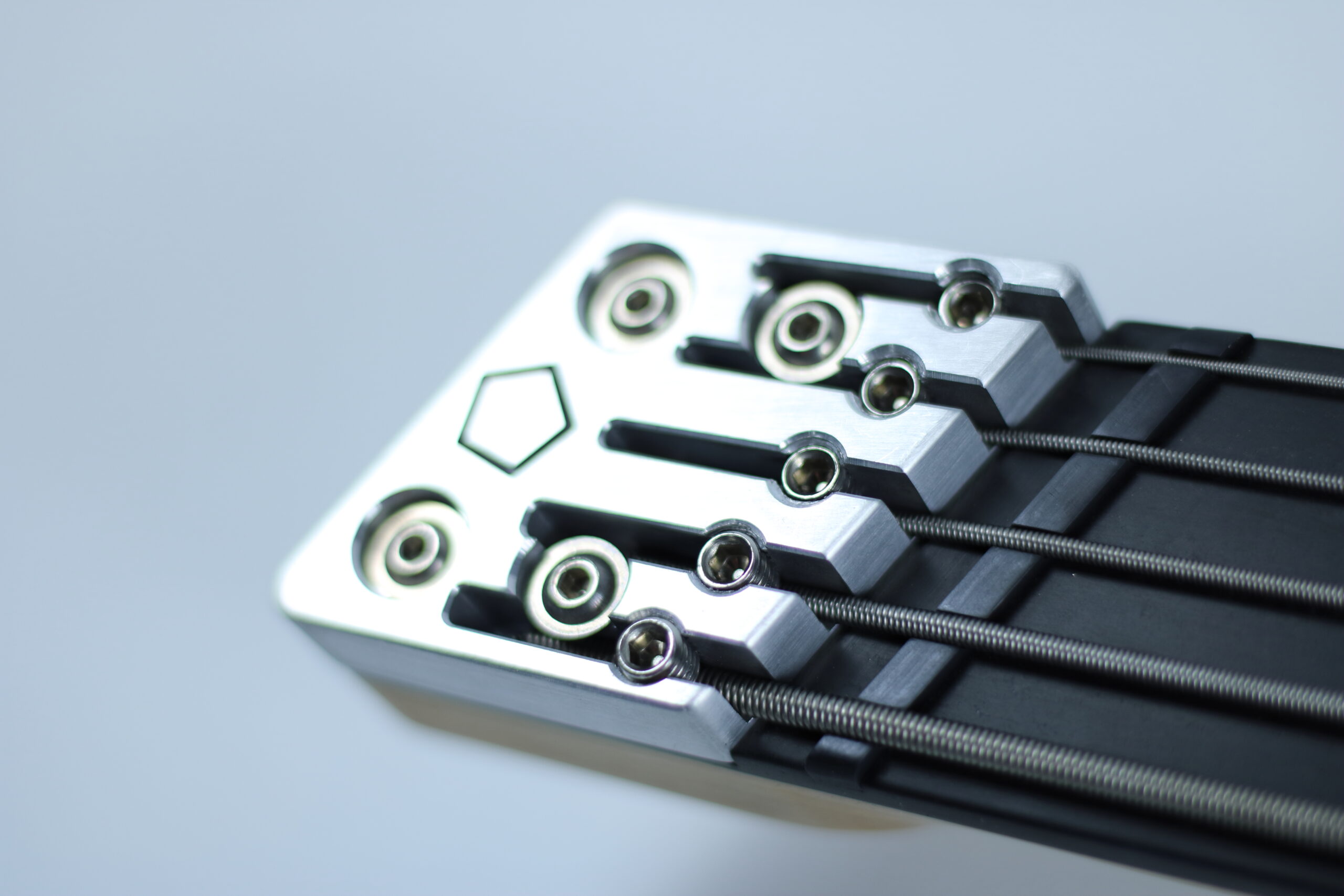 Constance B5 Fretless headpiece Closeup